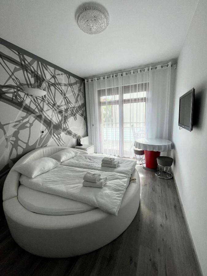 Pina Colada - Neptun Park By Oneapartments Gdańsk Eksteriør billede